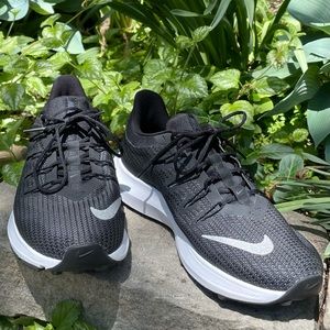Nike Women’s Quest 1 Running Shoes